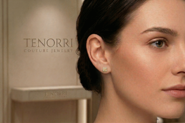 tenorri-diamond-earrings-model.jpg Elegant woman wearing TENORRI diamond earrings
