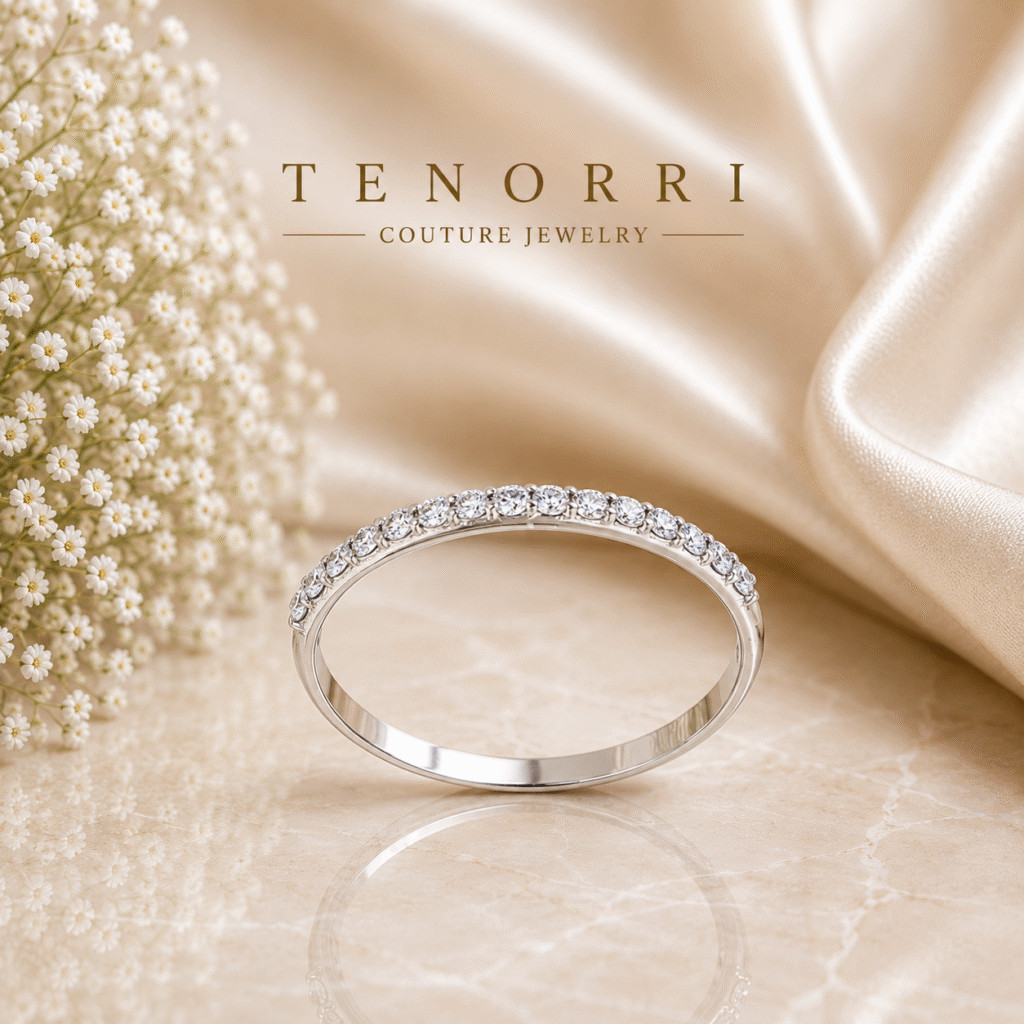 TENORRI DIAMOND LINE ring in white gold with natural diamonds